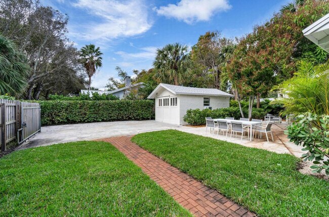 Building Photo - 5301 N Flagler Dr