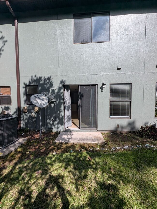 Building Photo - Beautiful 3 Bedroom 2.5 Bath Home in Paloma