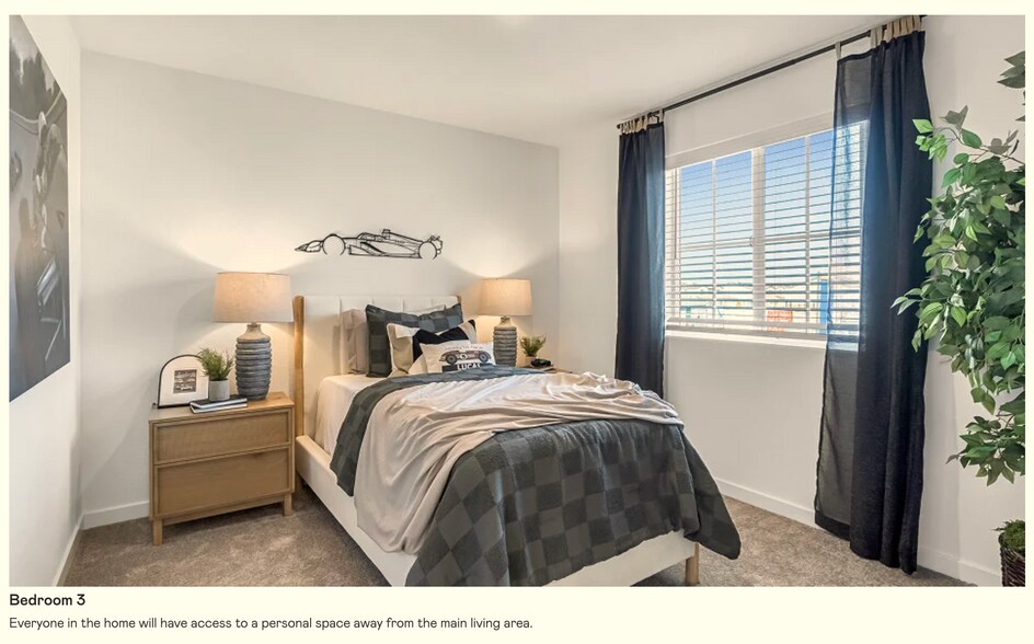 Building Photo - 4454 Buckingham Ave