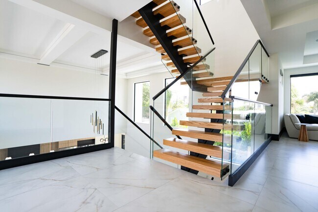 Building Photo - 13480 US-1