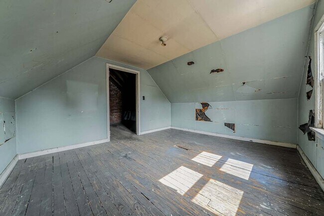 Building Photo - 3484 W 58th St