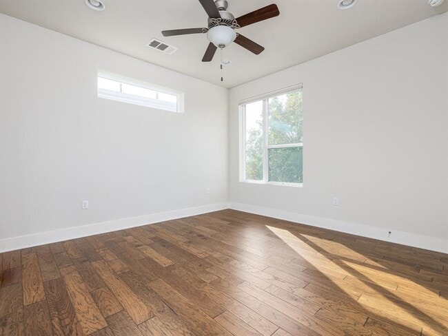 Building Photo - 2020 Sager Dr