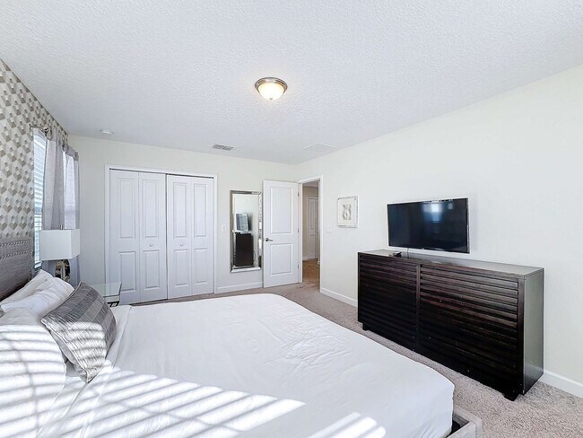Building Photo - 1589 Flange Dr