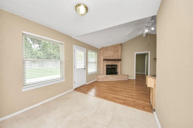 Building Photo - 2614 Cobble Ridge Dr