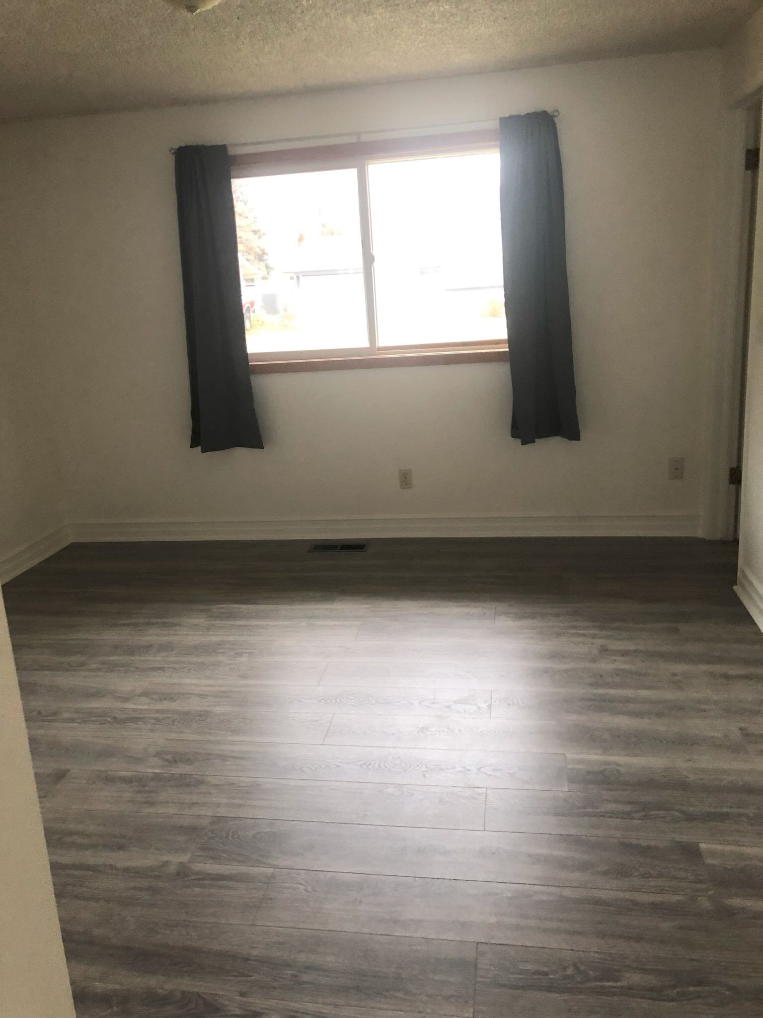 Building Photo - 516 E Wedgewood Ave