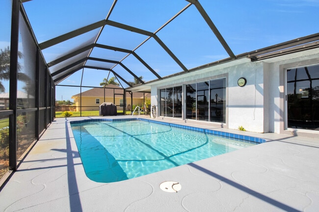 Building Photo - 4274 Gillot Blvd