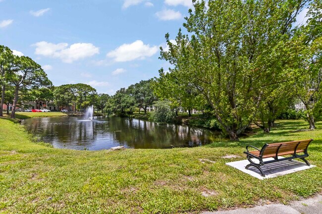 Building Photo - 1055 Crystal Way