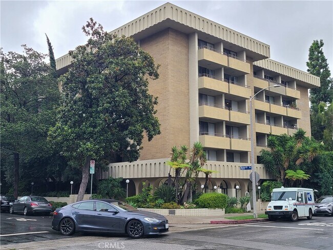 Primary Photo - 1300 Midvale Ave