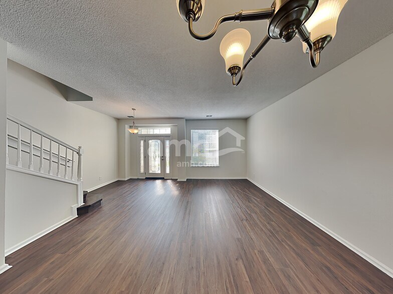 Building Photo - 901 Autumn Green Ct