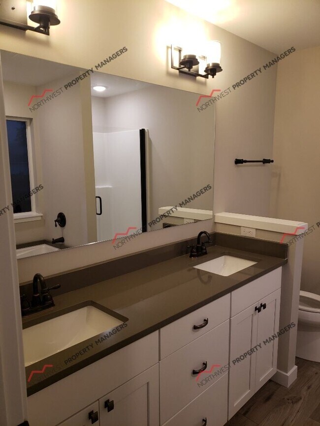 Building Photo - STATUS: AVAILABLE  | R245A | $2095 *** 1 ST FULL MONTH FREE - MOVE IN SPECIAL!!!
