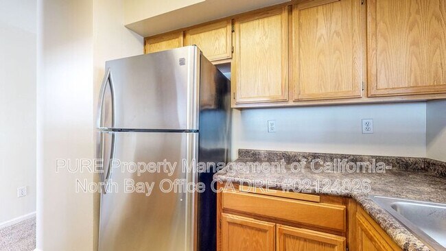 Building Photo - 520 Laurel Grove Cir