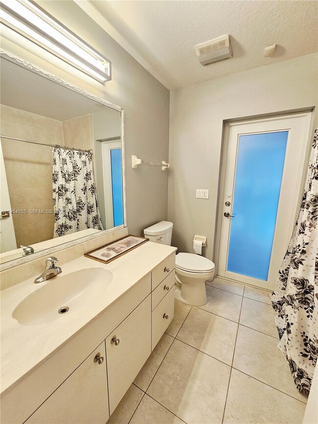 Building Photo - 2161 SW Imperial St