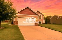 Building Photo - 645 Northview Dr