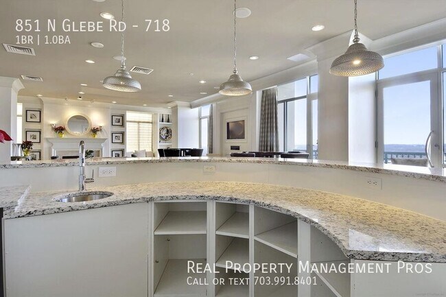 Building Photo - 851 N Glebe Rd