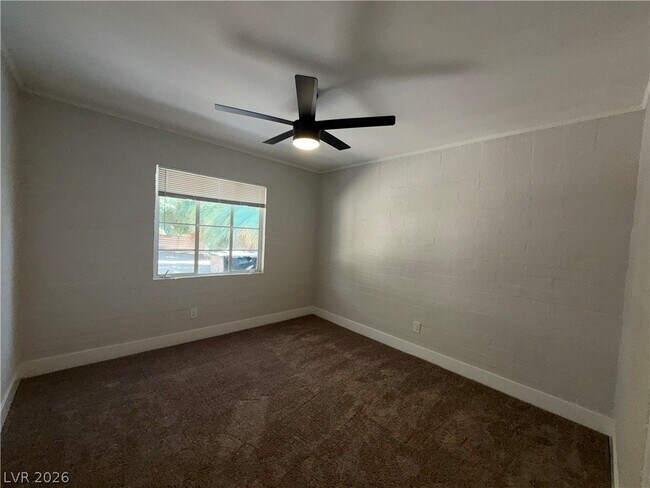 Building Photo - 1628 Thelma Ln