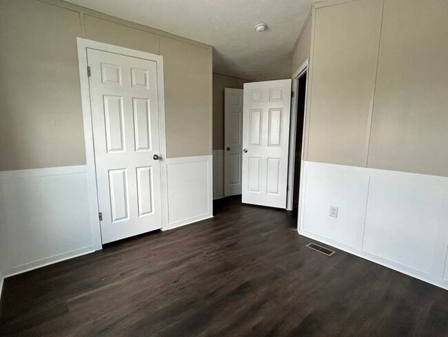 Building Photo - 3203 Iona Ln