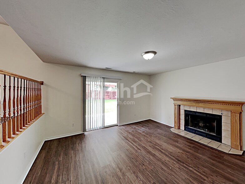 Building Photo - 8766 S Pebble Crest Way