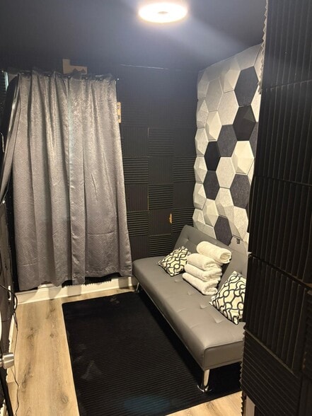 Building Photo - 127 Wilmington Pl SE