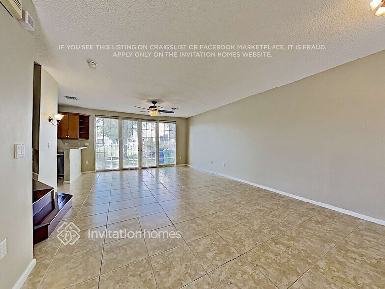 Building Photo - 4720 SW 163rd Ave