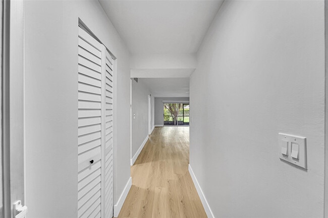 Building Photo - 6200 NW 44th St