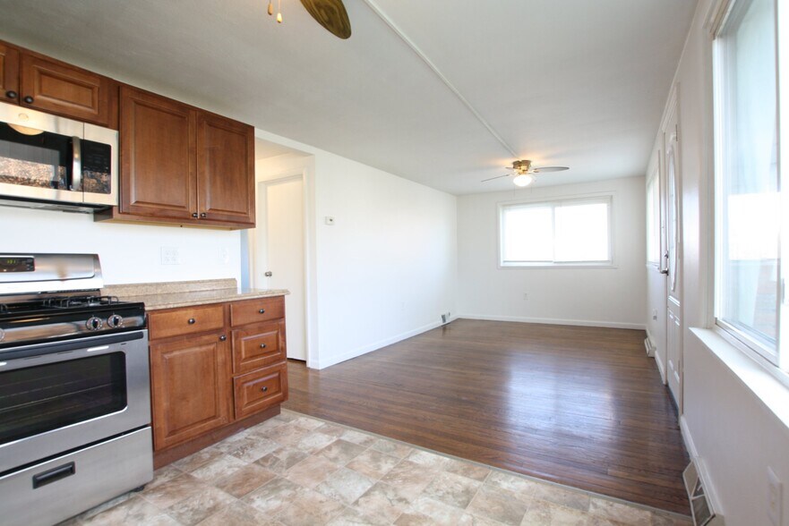 Building Photo - 485 Garfield Ave