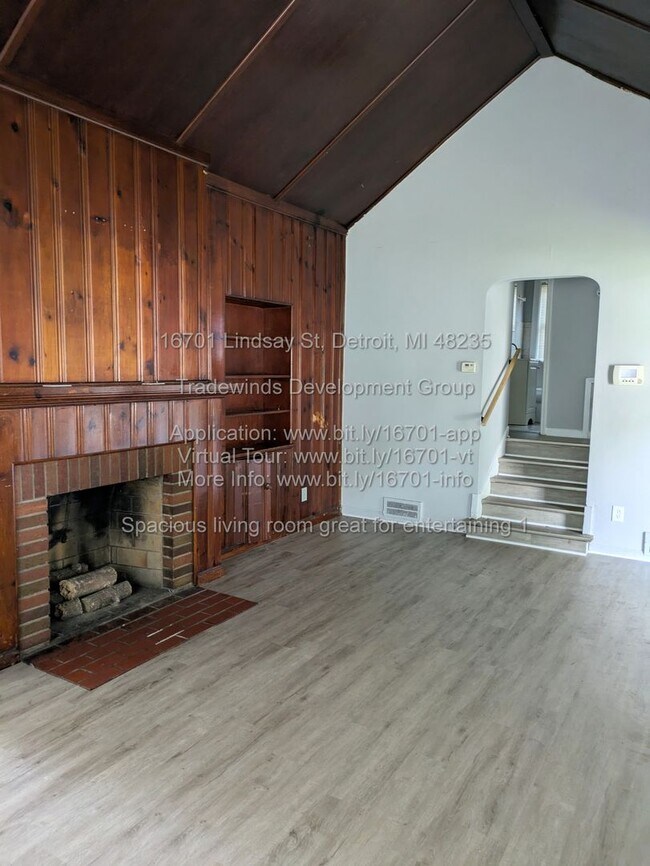 Building Photo - 16701 Lindsay St