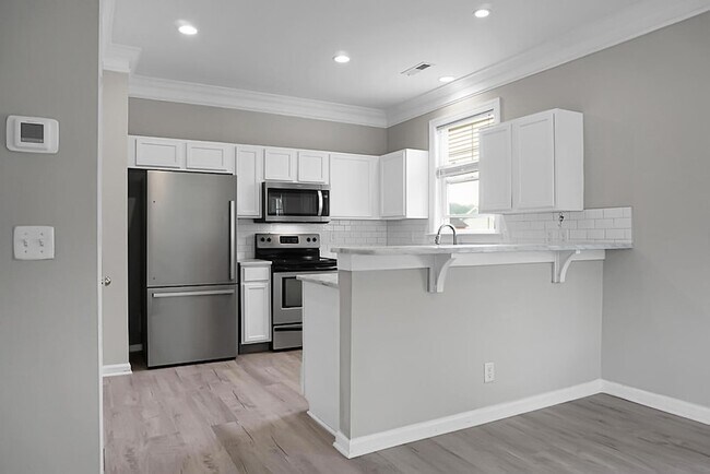 Building Photo - 209 Killarney Trail