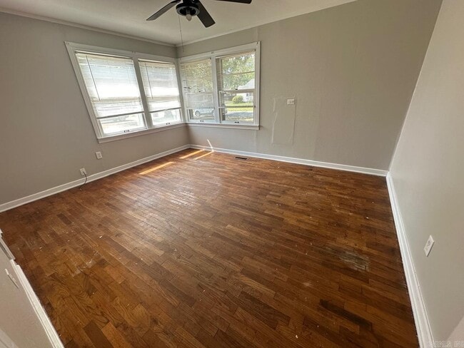 Building Photo - 104 N Olive St