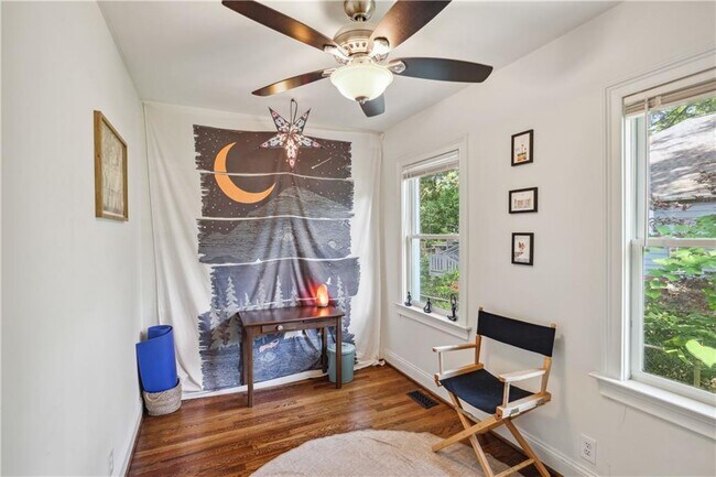 Building Photo - 783 Livingstone Pl