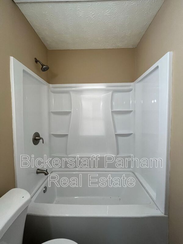 Building Photo - 39 Muscogee Dr
