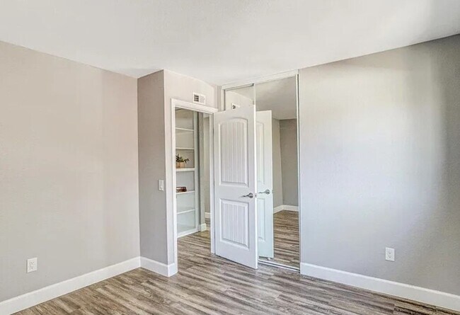 Building Photo - **Amazing 4 bedroom 3 bathroom Home coming...