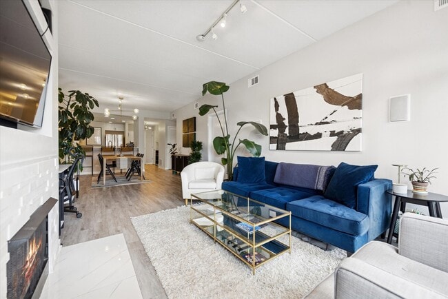 Building Photo - 1515 N Wells St