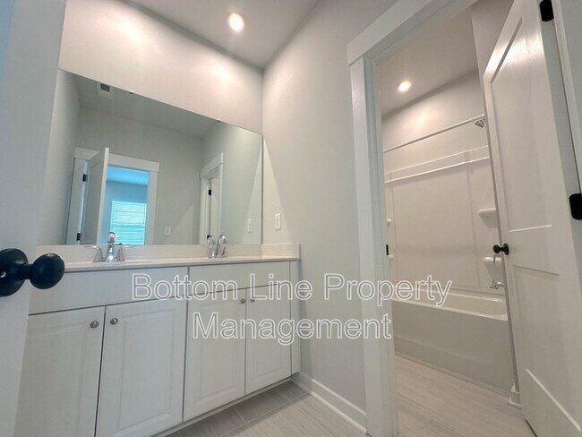 Building Photo - 3348 Finchborough Ct