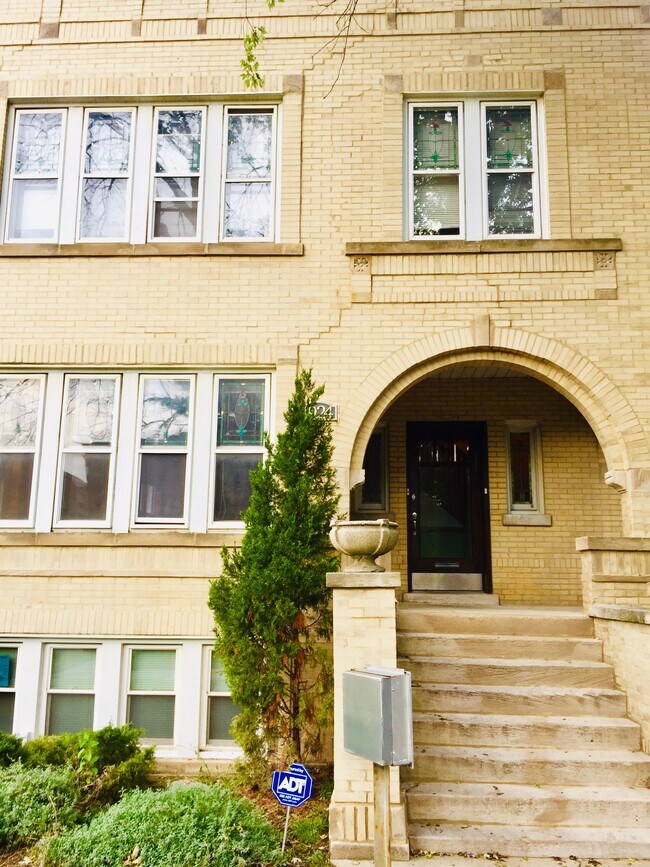 Building Photo - 1924 Kenilworth Ave