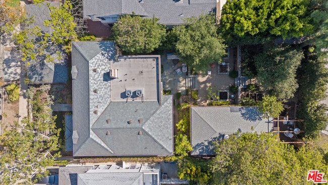 Building Photo - 643 Westholme Ave