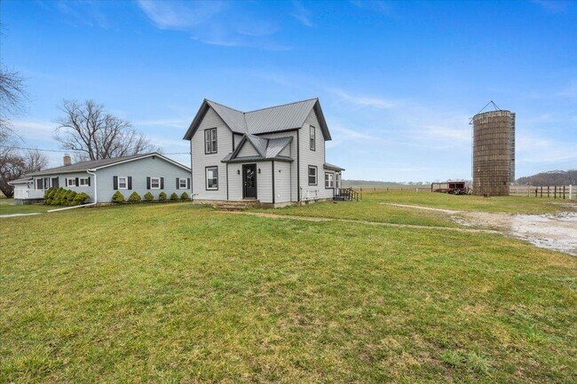 Building Photo - 34 N Union Rd