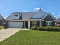Building Photo - 4 Bedroom Brick Ranch