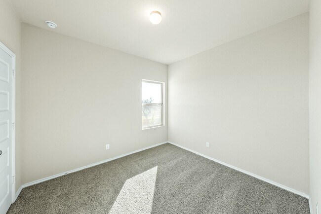 Building Photo - 5118 Sandstone Wy