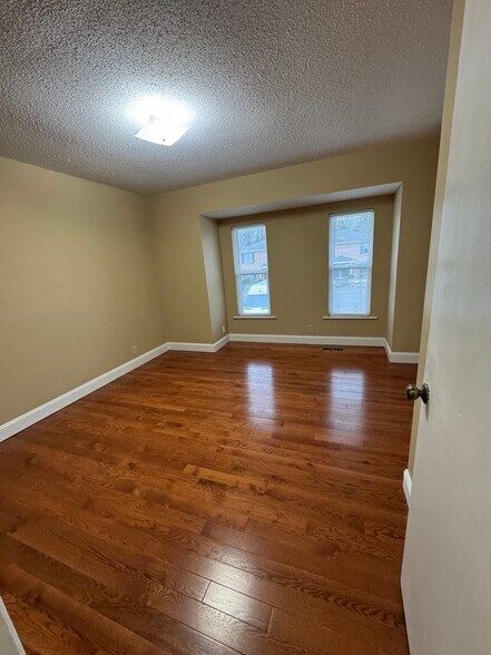 Building Photo - 9109 Parktop Ln