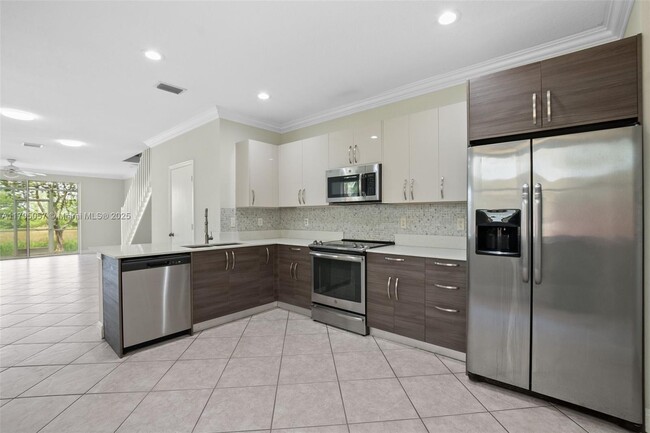Building Photo - 2277 Pasadena Way