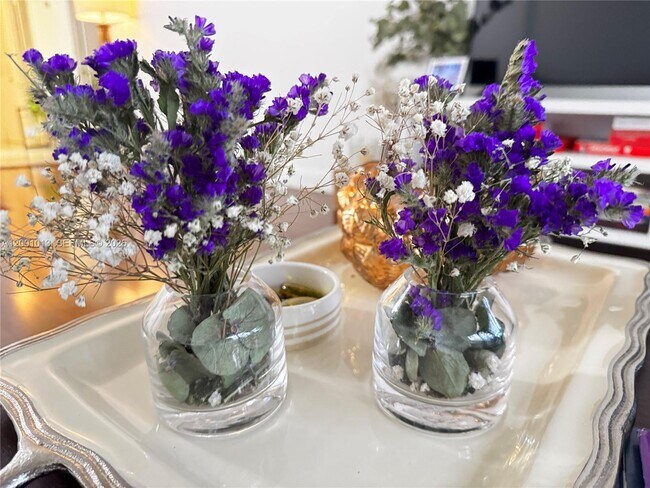 Building Photo - 18151 NE 31st Ct