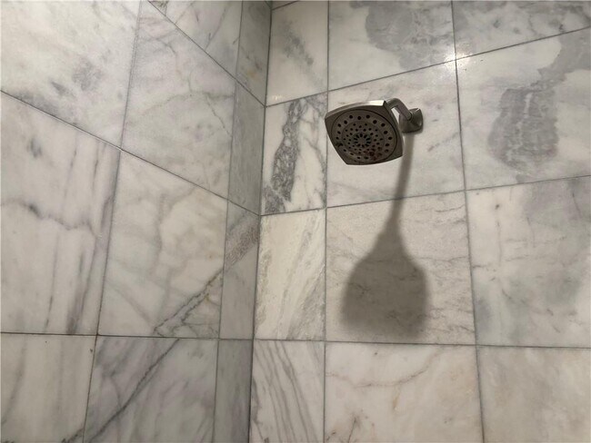 Building Photo - 955 Juniper St NE