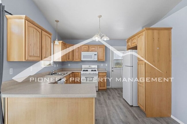 Building Photo - 2212 Wheeler Ave