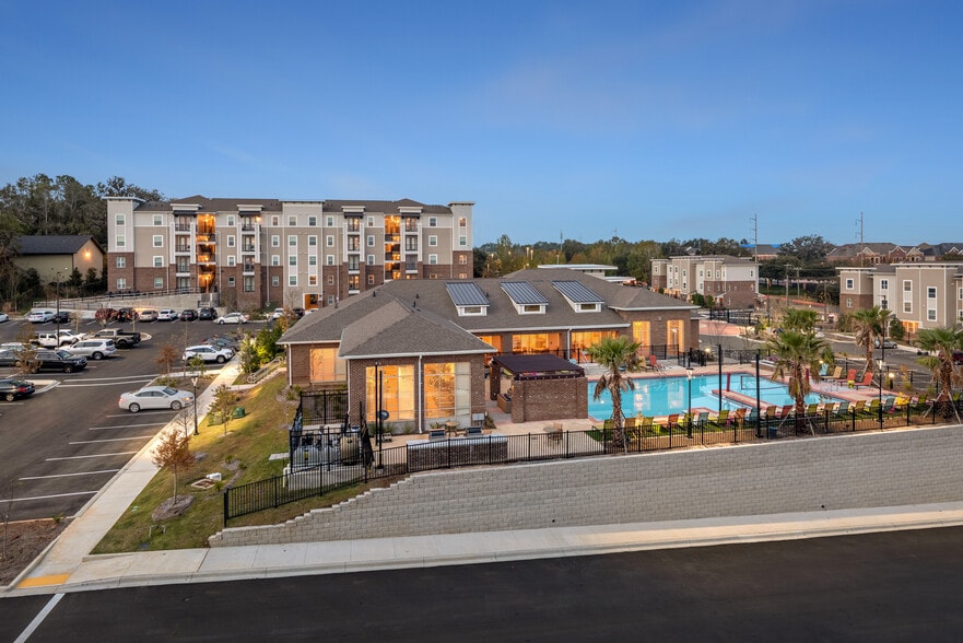 Primary Photo - Oktiv