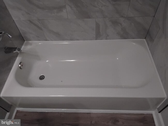 Building Photo - 1219 Marcy Ave