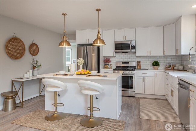 Building Photo - North Seattle - Pinehurst Updated 3 Bedroom 2 Bath Rambler