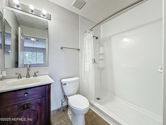 Building Photo - 12311 Kensington Lakes Dr