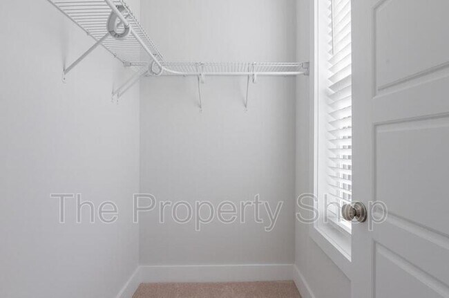 Building Photo - 2620 Lassen Pl