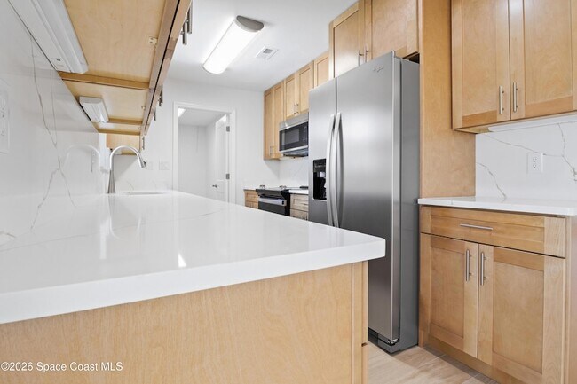 Building Photo - 2076 Abalone Ave