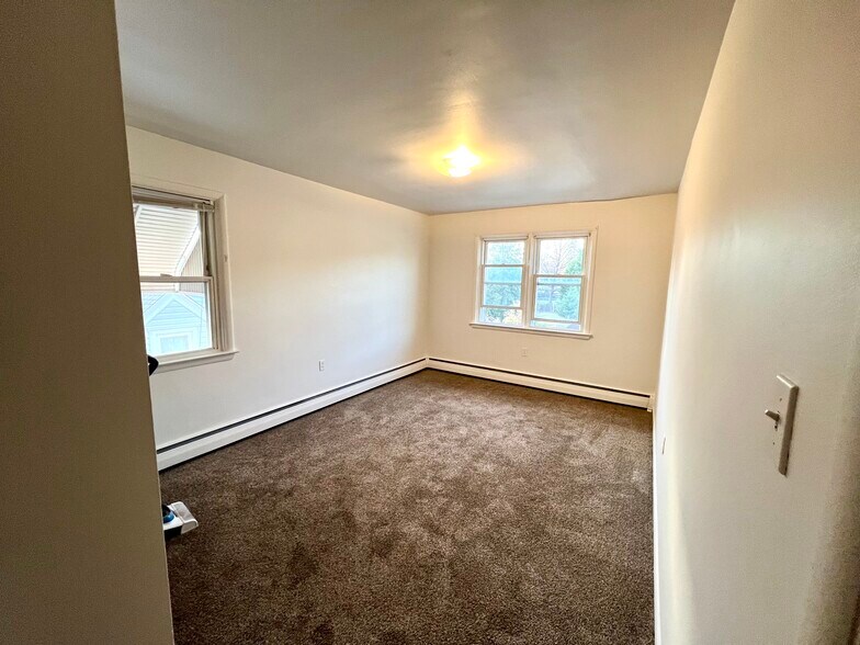 Bedroom - 705 Bywood Ave
